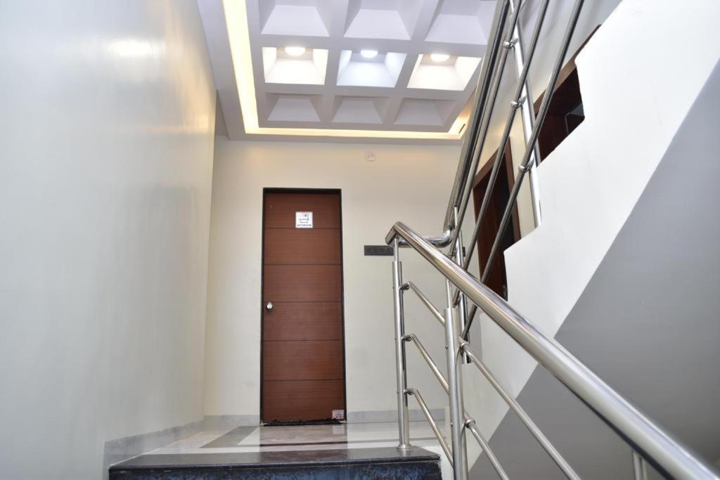 Hotel Sai Sandesh Shirdi Eksteriør billede